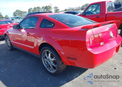 2007 Ford Mustang V6 Deluxe/V6 Premium z USA, uszkodzony, nr VIN 1ZVFT80N975197546